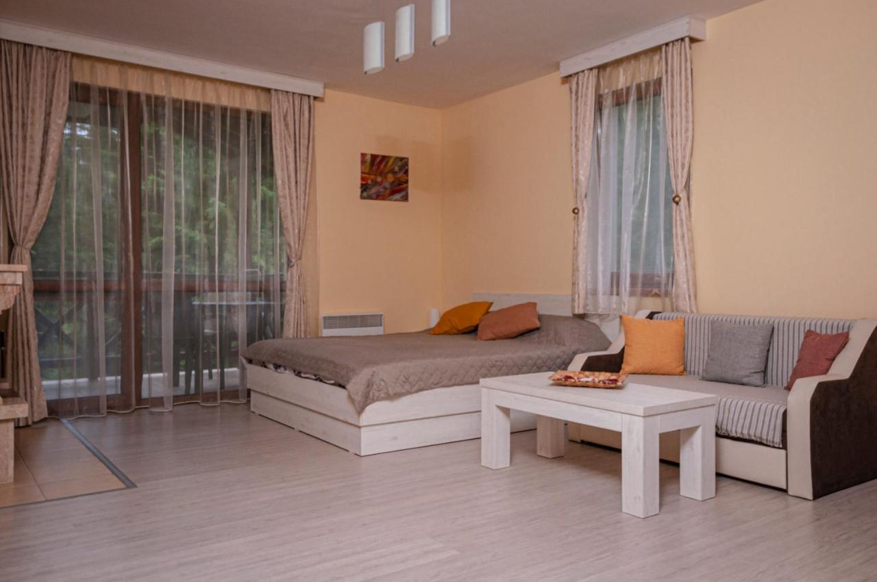 Studio 6,Smolyan Lakes Luaran gambar