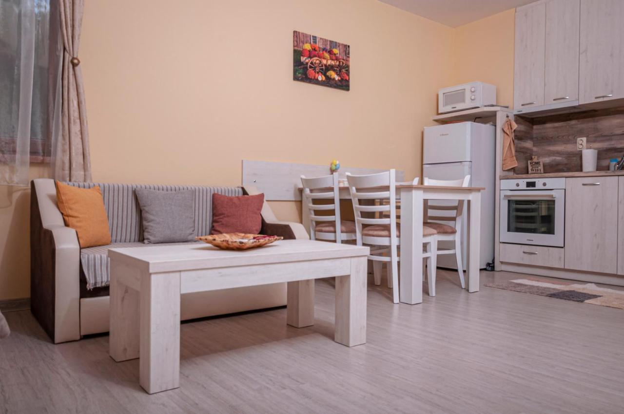 Studio 6,Smolyan Lakes Luaran gambar